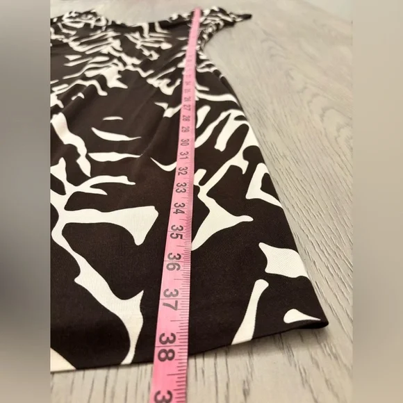 Diane Von Furstenberg Vintage Brown & Ivory Silk Abstract Dress Size 8. - Picture 10 of 10